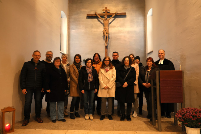 Neuer Kirchenvorstand mit Pfarrer Horst Kohler bei der Amtseinführung