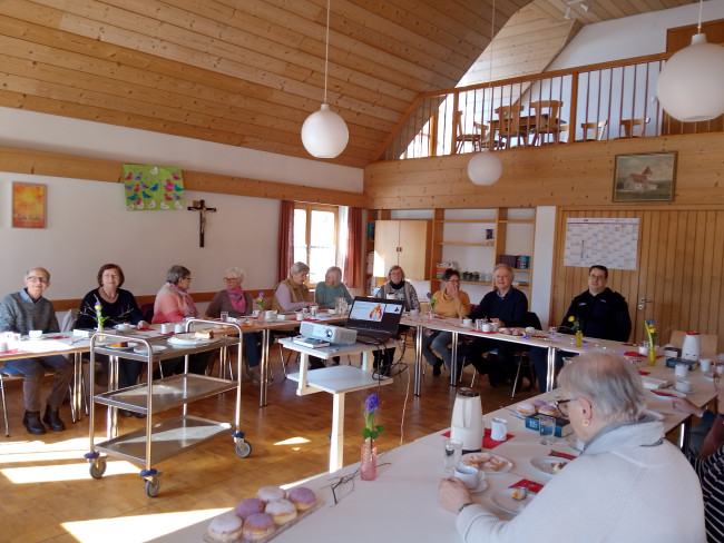 Seniorennachmittag im Gemeindehaus